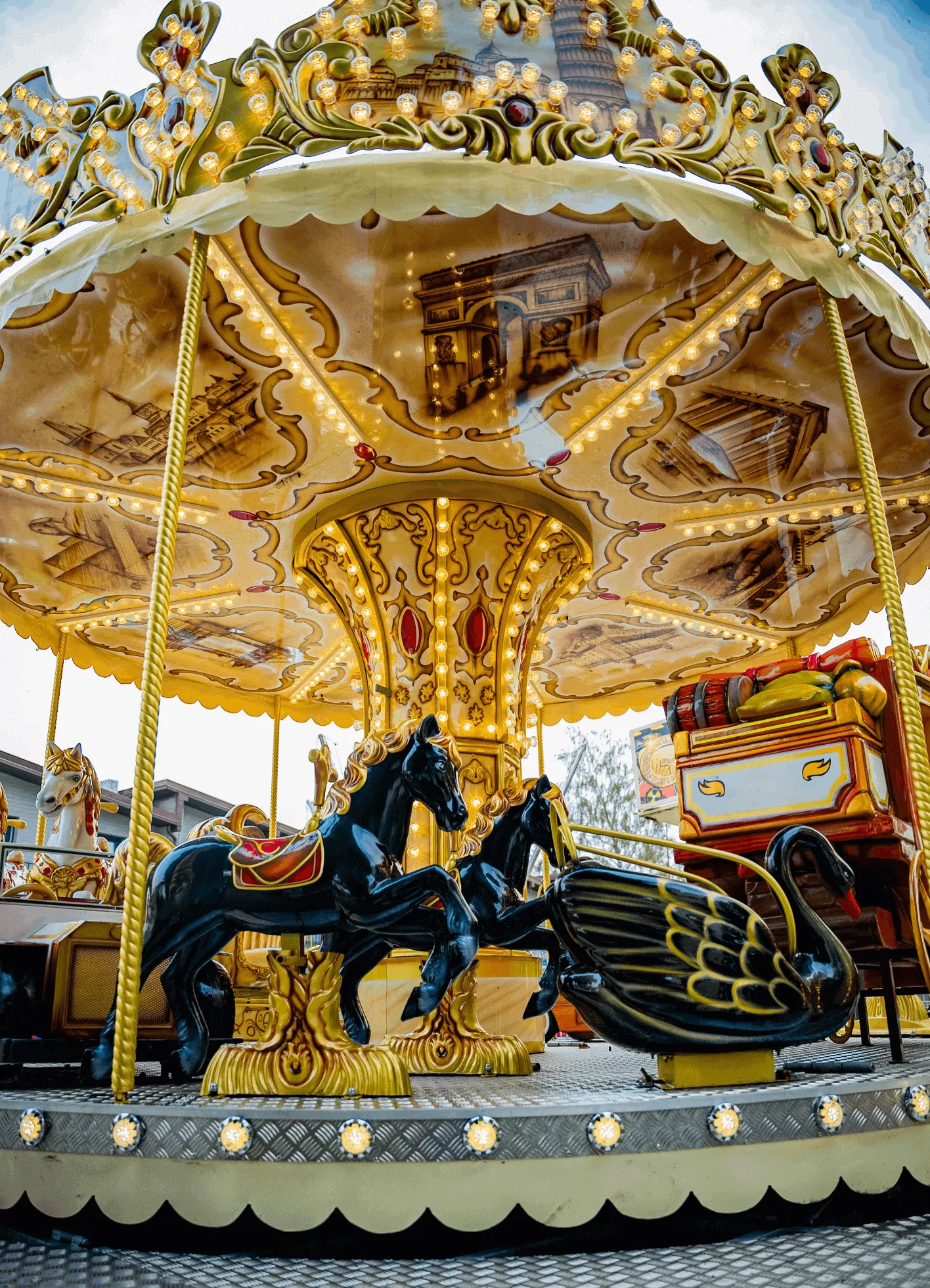 Klasikinė karuselė - nuotrauka 3